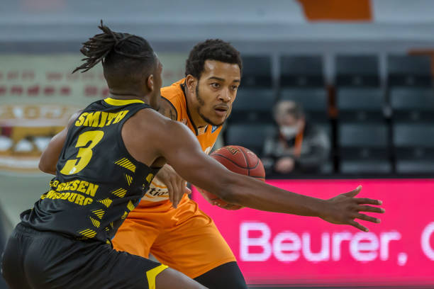 球队中场的 球队中场的